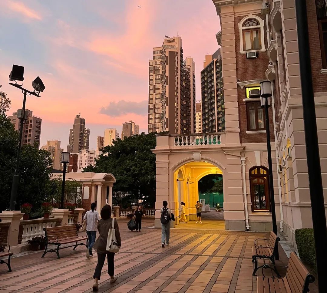 真實(shí)情況說說香港碩士一年制國內(nèi)認(rèn)可嗎？6個(gè)步驟教你順利拿下香港身份（附港碩申請條件、費(fèi)用、IANG續(xù)簽）